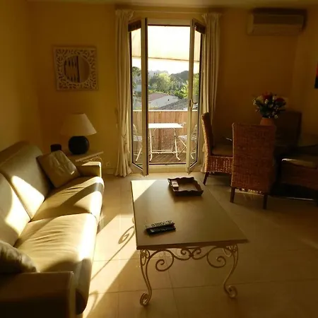 2 Pieces Standing Au Coeur De Saint-tropez Apartman *